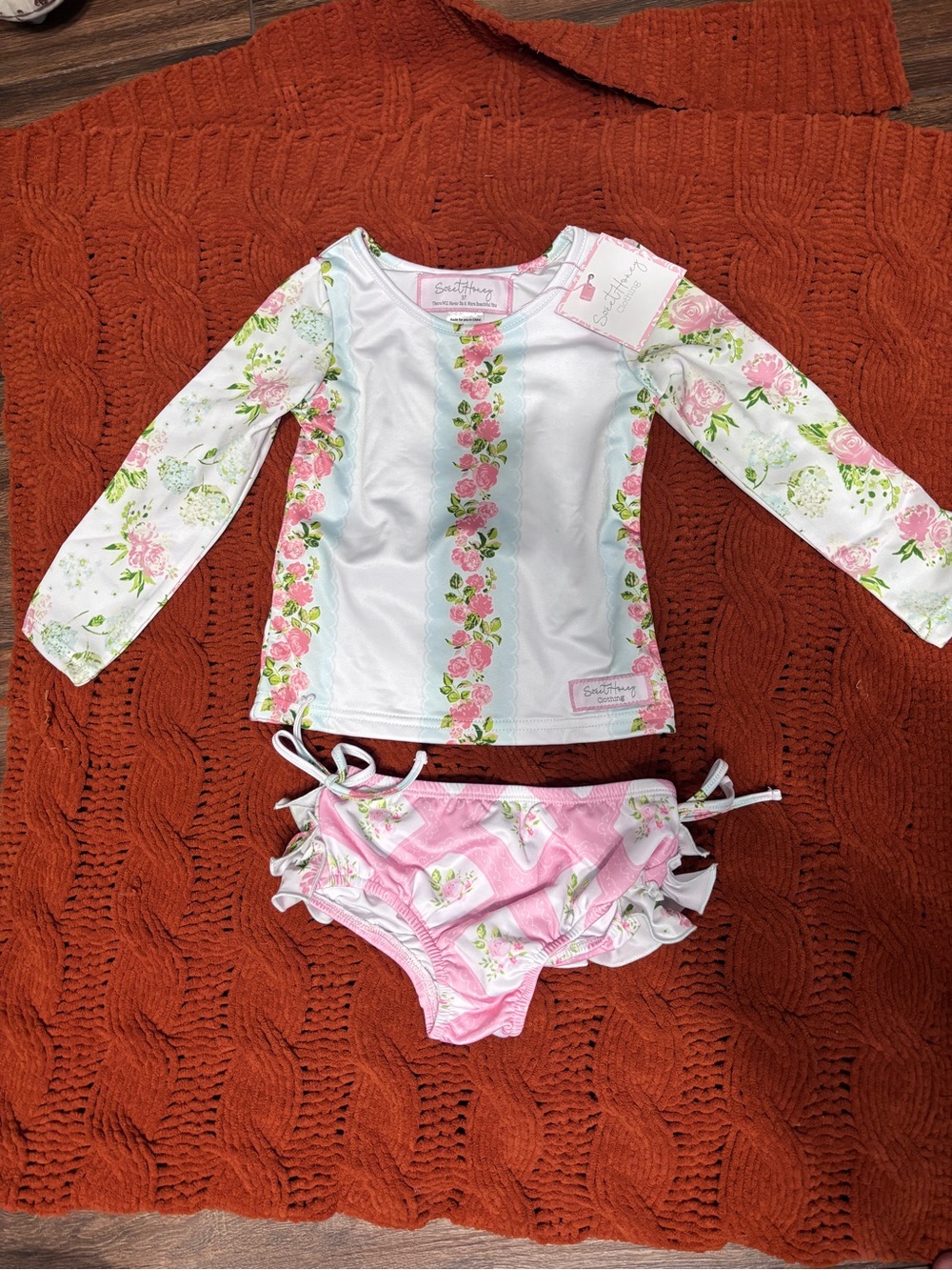 SweetHoney White and Pink Floral Long-Sleeve Rash Guard Bikini Set